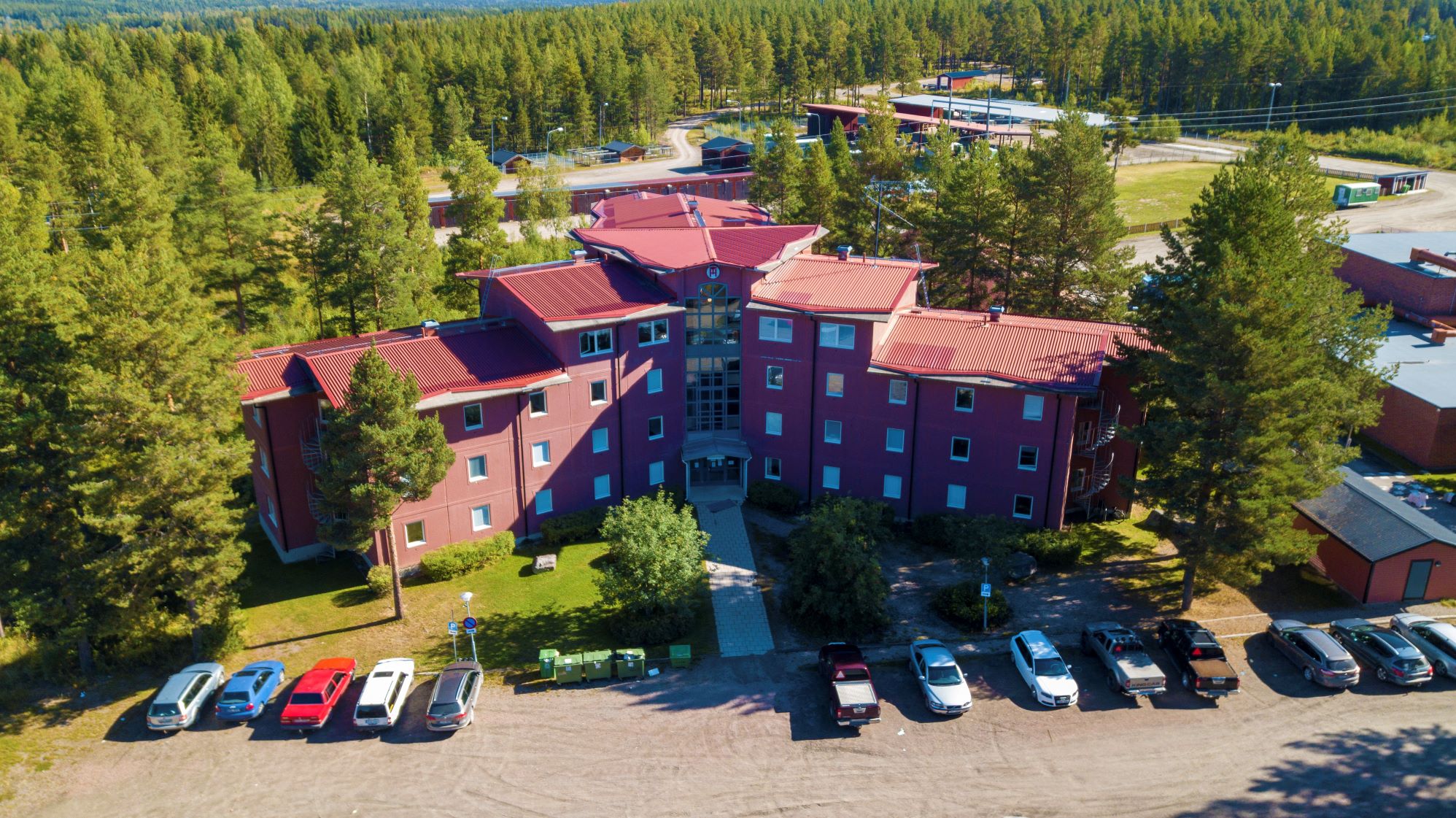 Flygbild på elevhemmet i Ljusdal